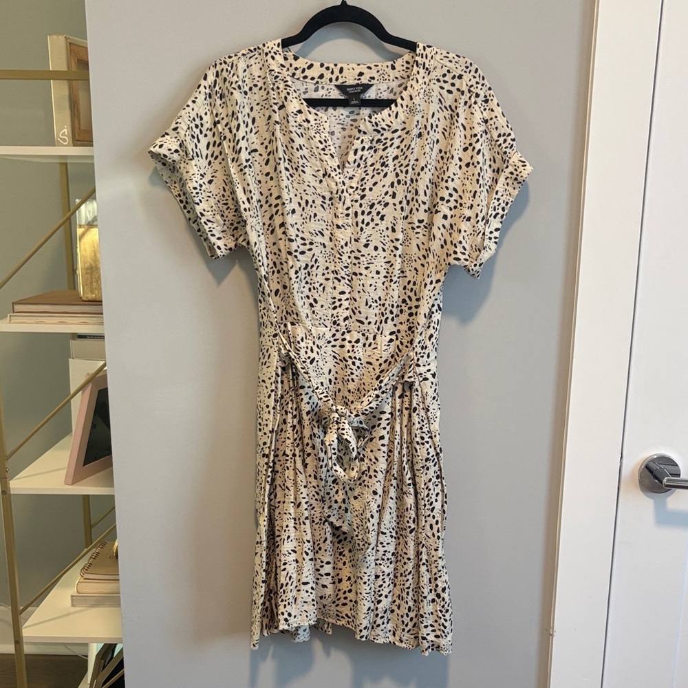 Simply Vera Vera Wang Cream and Black Patterned Tie Waist T-Shirt Dress